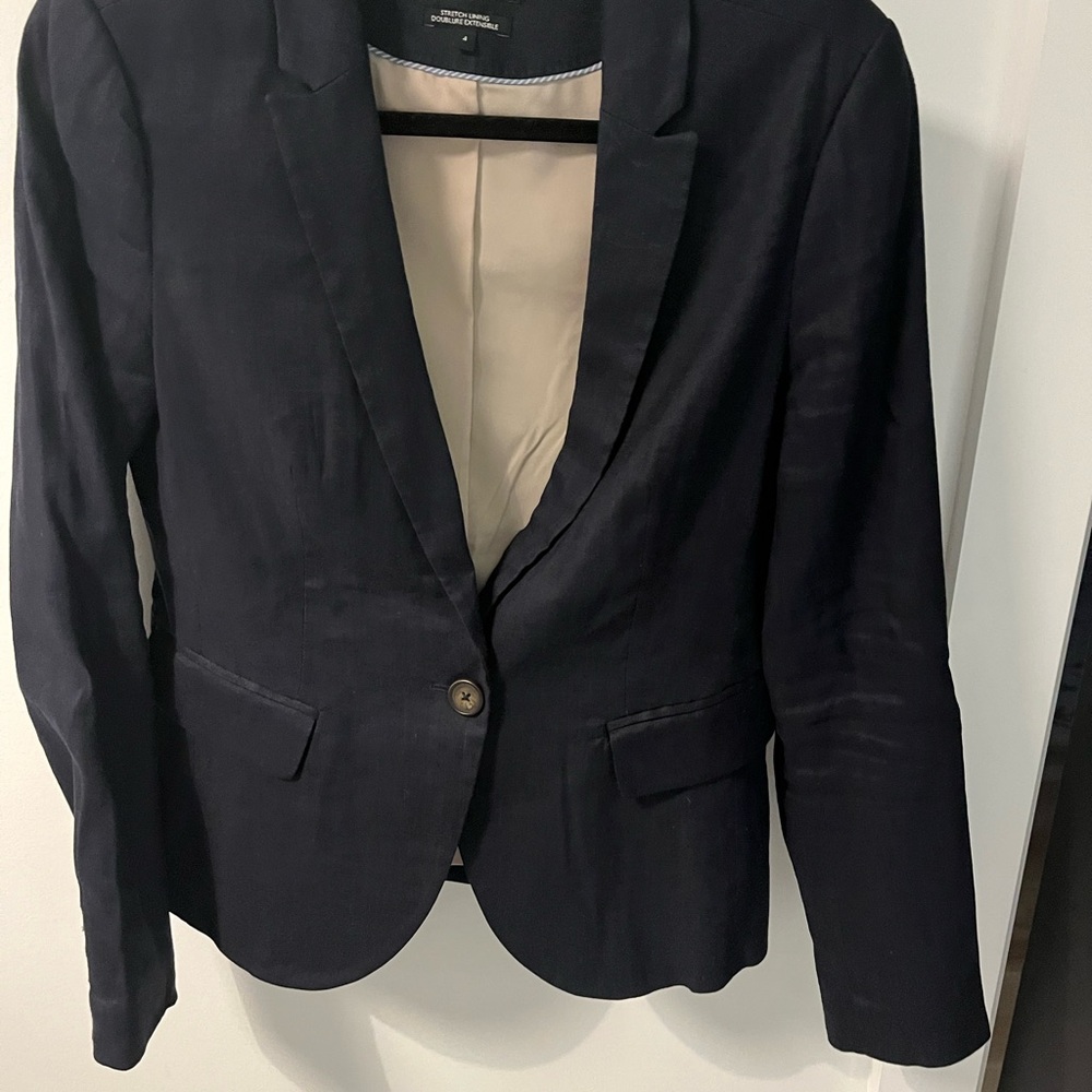 RW&CO. Elegant Blue Suit